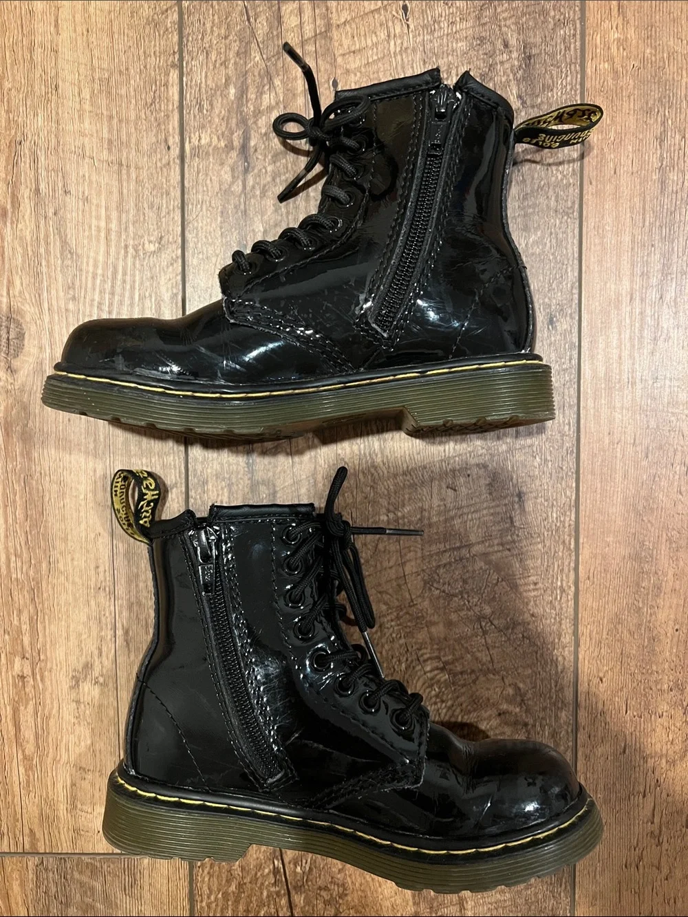 Dr. Marten’s Delaney Black Patent Leather Boots for Toddler Girl, size 11